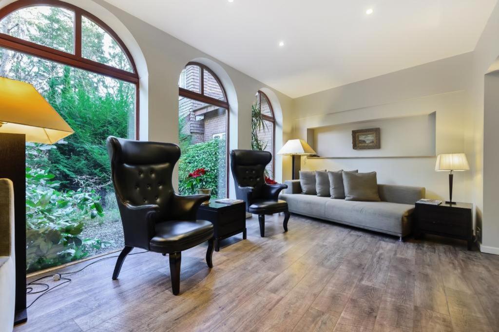 فيلا ووكينغفي Coach House المظهر الخارجي الصورة